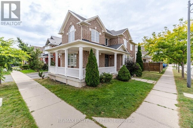 Building Photo - 688 Trudeau Dr