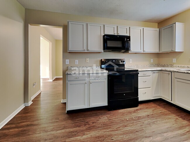 Foto del edificio - 6402 Kelsey Dr