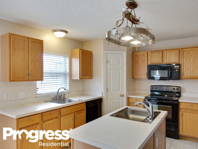 Building Photo - 153 Cedar Ridge Ln