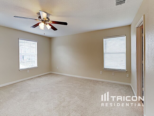 Building Photo - 11247 Country Canyon