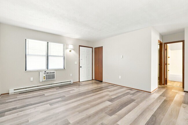 Foto del edificio - 205 N Madison Rd