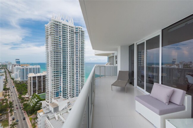 Foto del edificio - 6301 Collins Ave