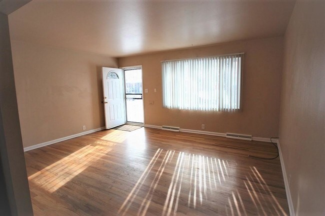 Foto del edificio - 3245 W Union Ave