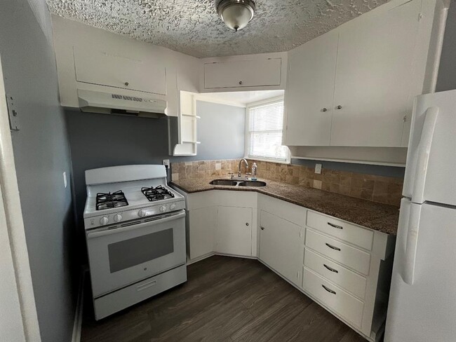 Foto del edificio - 1207 W Gray St