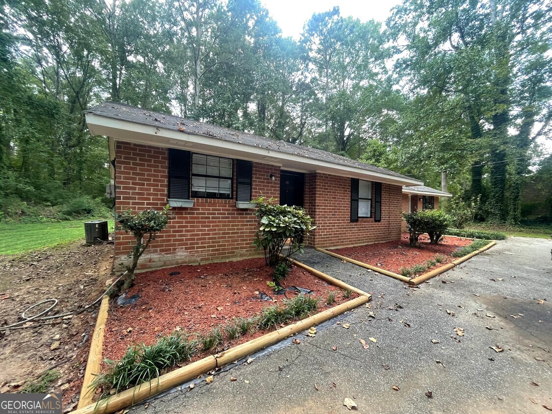 Foto principal - 120 Windy Hill Pl
