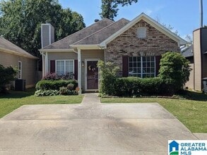 Building Photo - 996 McAllister Dr