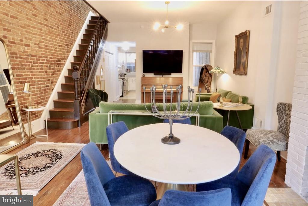 Foto principal - 815 11th St NE