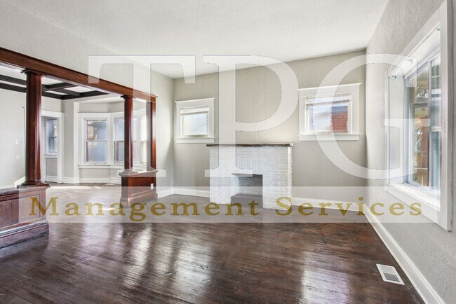 Foto del edificio - Beautiful, Updated Historic Home in KCMO