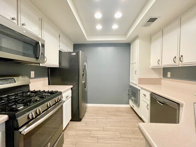 Foto del edificio - Updated 3 Bedroom Summerset Ct Home!