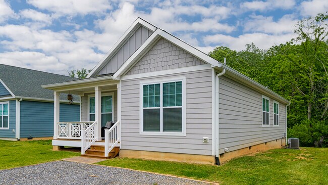 Foto del edificio - 1208 Seven Sisters Ln