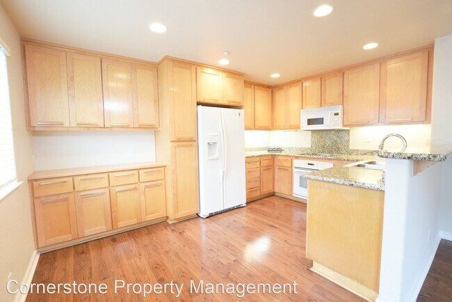 Building Photo - 3 br, 2.5 bath House - 323 Vista Roma Way