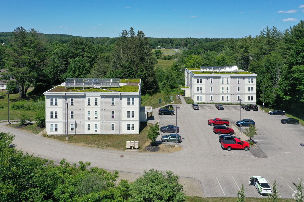 Building Photo - 260-262 Mast Rd