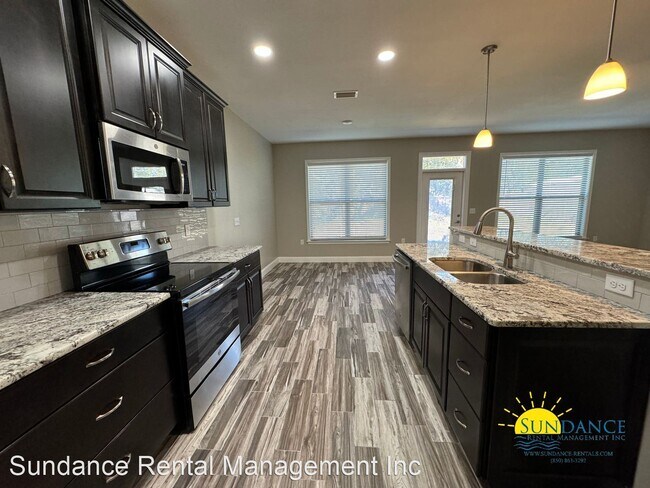 Foto del edificio - 3 br, 2 bath House - 2-A Newcastle Drive