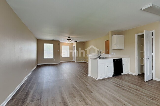 Foto del edificio - 4530 Nueces River Loop