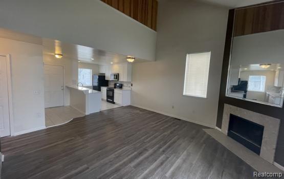 Building Photo - 5469 Country Hearth Ln