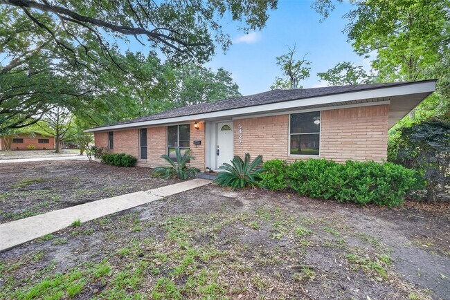 Foto del edificio - 5422 Spellman Rd
