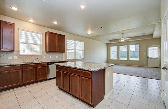 Foto del edificio - 24931 Puccini Pl