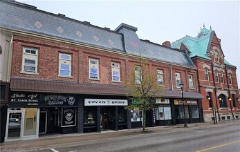 Building Photo - 87 Frank St