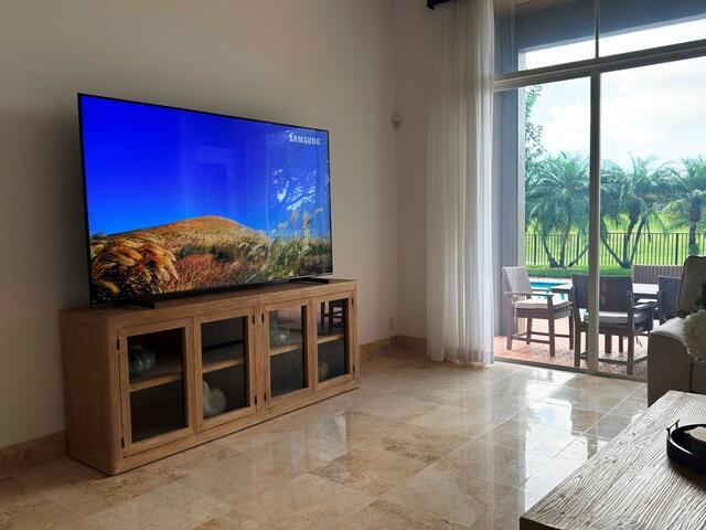 Foto del edificio - 8387 Ironhorse Ct