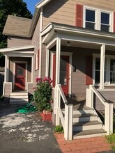 Building Photo - 6 Mousam Ct