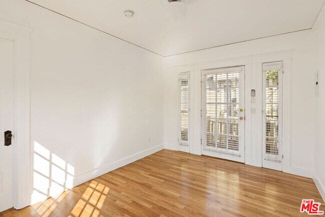 Foto del edificio - 1714 Echo Park Ave