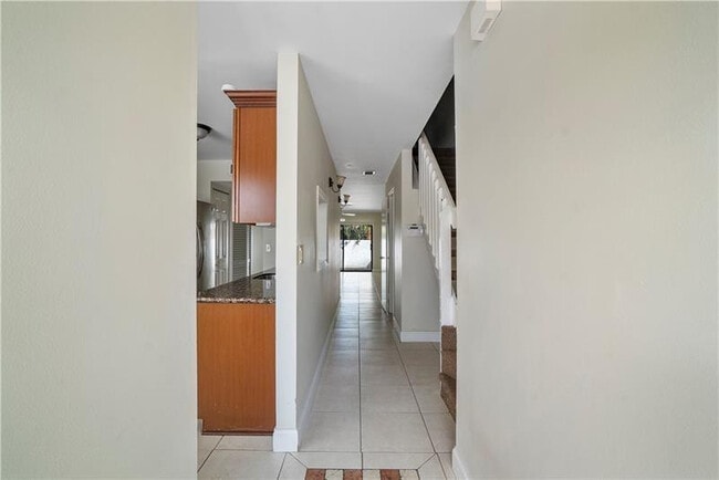 Foto del edificio - 9769 Riverside Dr