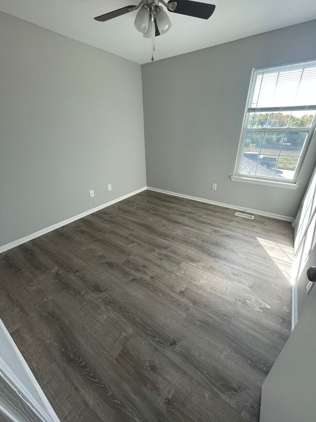 Foto del edificio - 655-657-657 Country Squire Ct