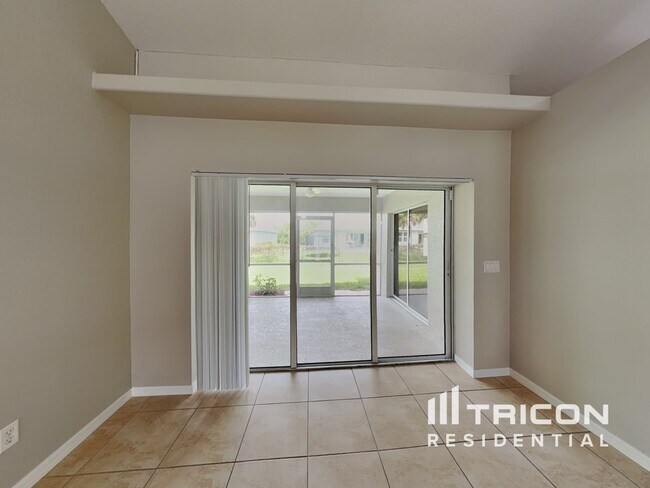 Foto del edificio - 8284 Caruso Ln