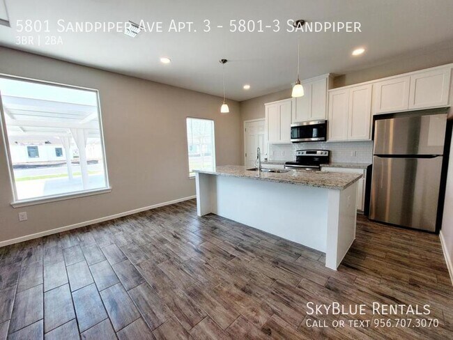 Foto del edificio - 5801 Sandpiper Ave