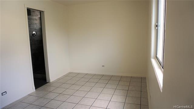 Building Photo - 98-1038-1038 Moanalua Rd