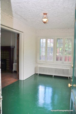 Primary Photo - 216 Hastings St