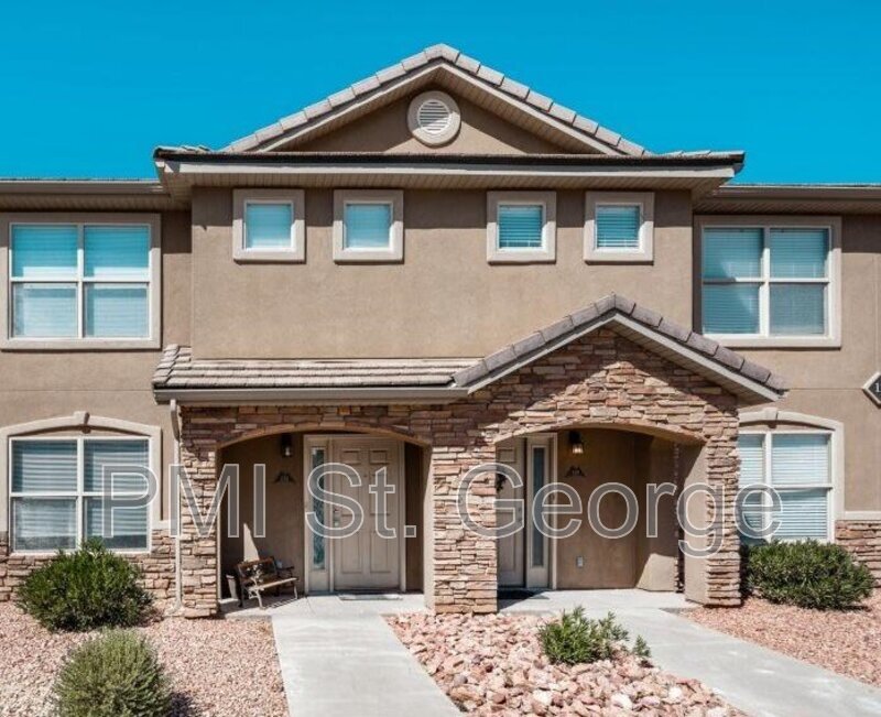 Primary Photo - 3155 S Hidden Valley Dr
