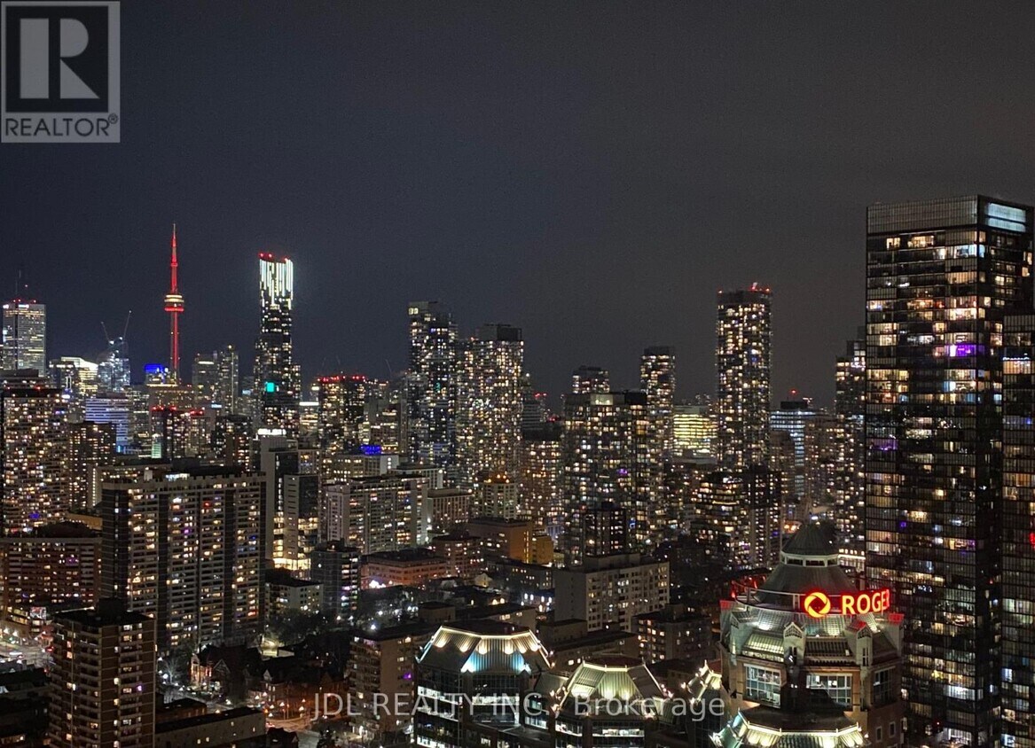 Photo principale - 395-4395 Bloor St E