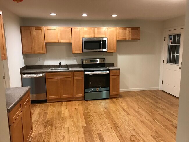Kitchen - 234 Commercial St