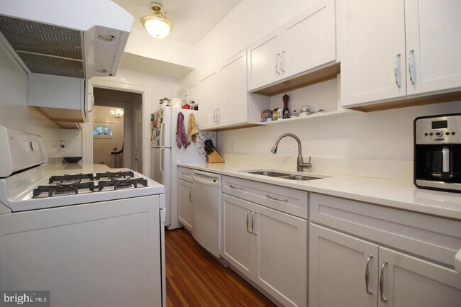 Foto del edificio - 3519 30th St NW