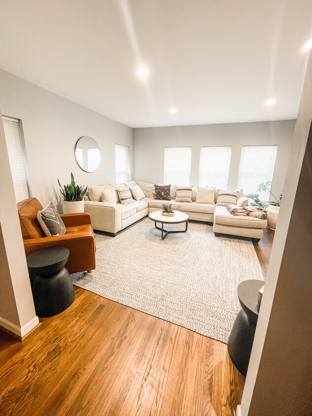 Foto principal - 962 Nottingham Rd