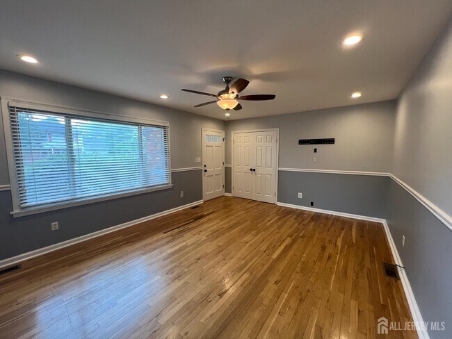 Foto del edificio - 514-516-516 Carmine Ave