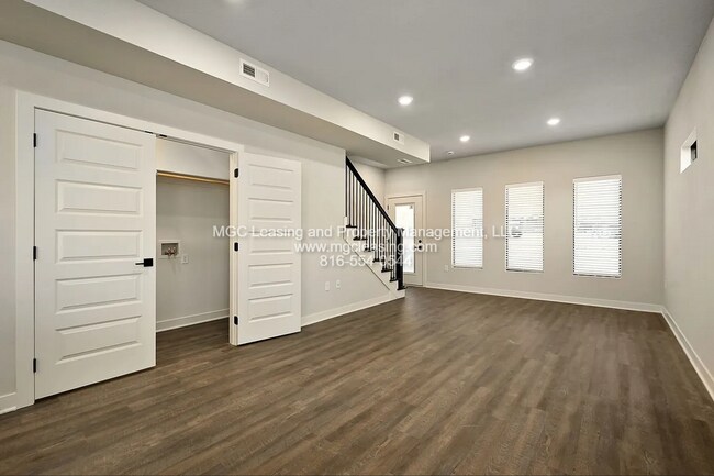 Foto del edificio - 255-261 Beech Rd