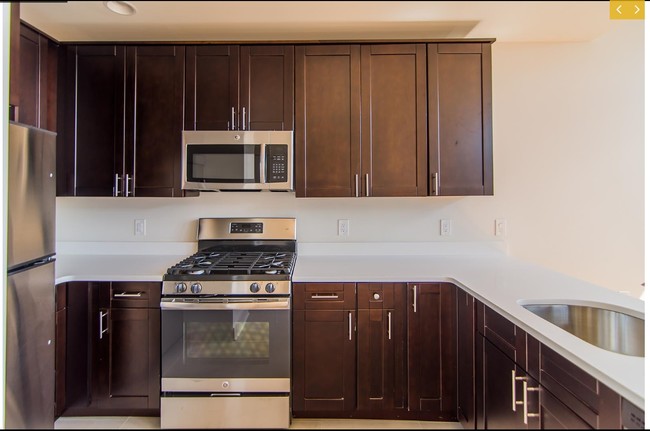 Kitchen - Laidlaw Lofts