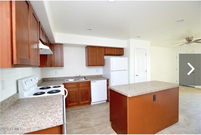 Foto del edificio - 10402 N 9th Ave