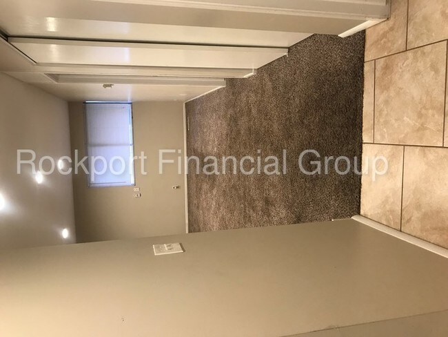 Foto del edificio - One Bedroom Apartment Close to Downtown!