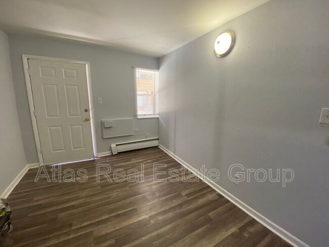 Foto del edificio - 9870 E Montview Blvd
