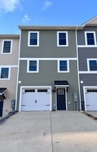 Building Photo - 1412 Derby Dr