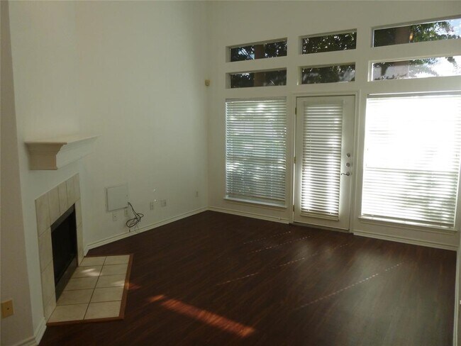 Foto del edificio - 2918 Ranch to Market Rd 620