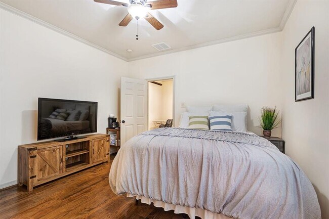 Foto del edificio - 3022 Falls At Fairdale