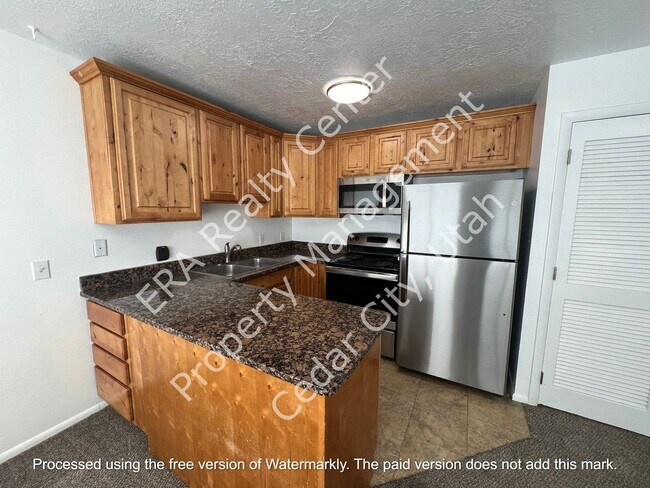 Building Photo - Move-In Bonus!  3 Bedroom - 2 bath Condo in Cedar Cove