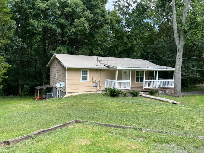Foto del edificio - 7172 Brush Creek Rd