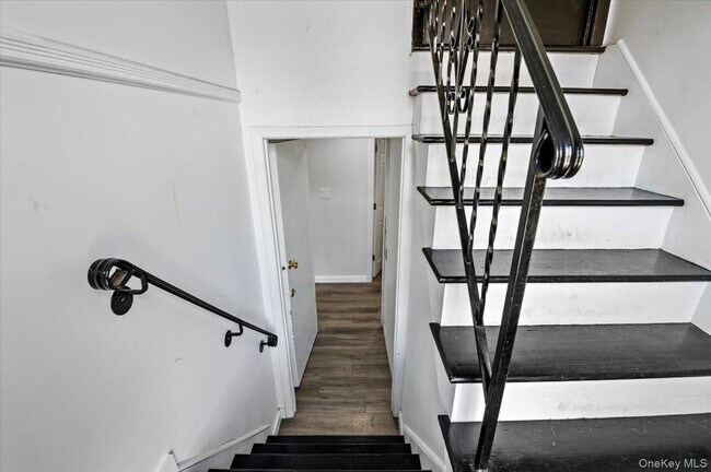 Foto del edificio - 570 Conklin St