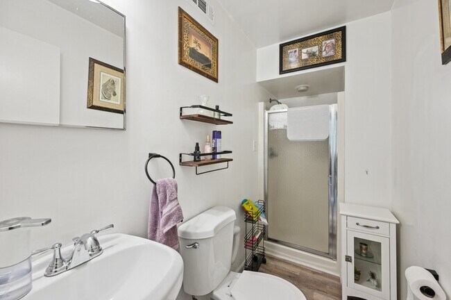 Foto del edificio - 4399 Hialeah Dr