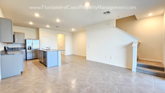 Foto del edificio - BRAND NEW STAR FARMS TOWNHOME! AVAILABLE N...